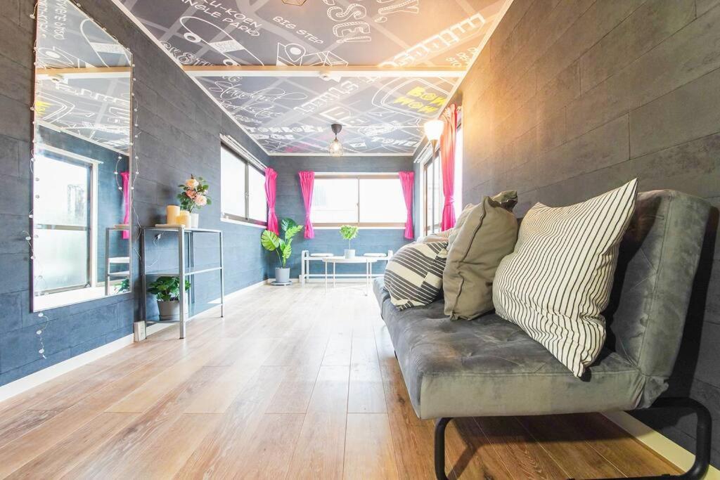 Appartement Sanacion Namba 難波千日前の5Ldk120平米 駅徒歩2分 広々バルコニーでバーベキューも可能 à Ōsaka Extérieur photo
